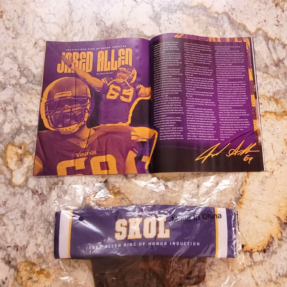 MN VIkings Jared Allen Ring of Honor Headband/Mullet & Playbook
